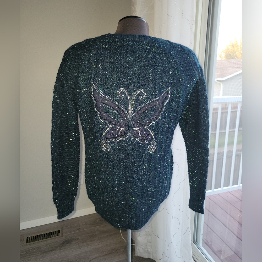 Beautiful Embroydery Sweater Size S